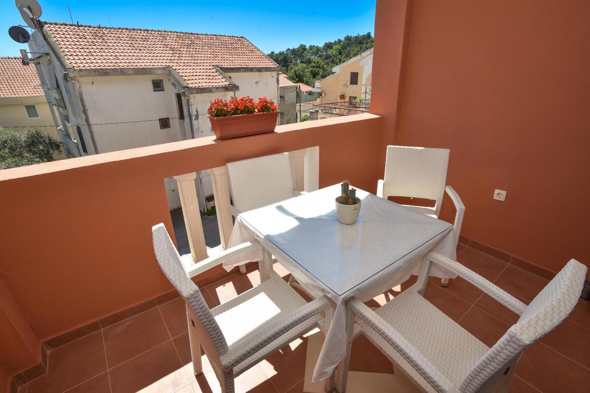 Vila Apartments Lidija Petrovac Exterior photo